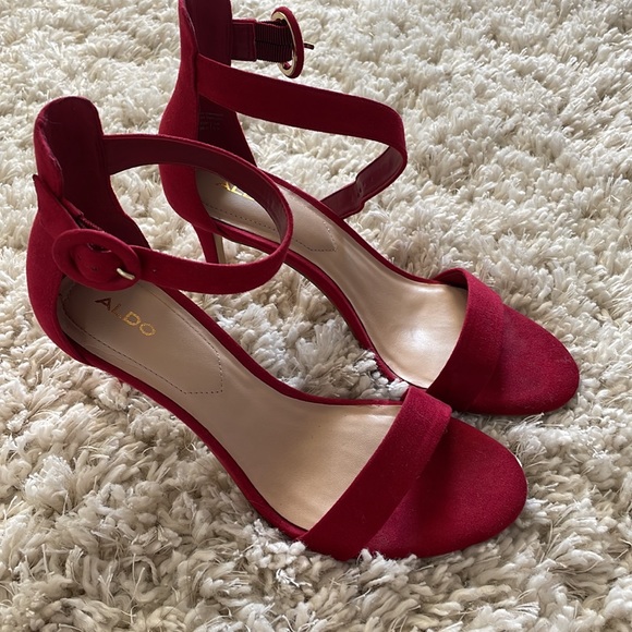Aldo Red Heels - Picture 3 of 8